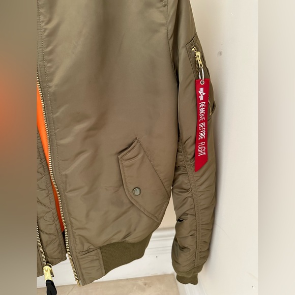 Alpha Industries MA-1 BOMBER JACKET HERITAGE - SAGE NEW - Picture 8 of 13